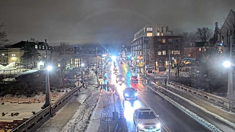 Bank & Aylmer (Bank St. Bridge)